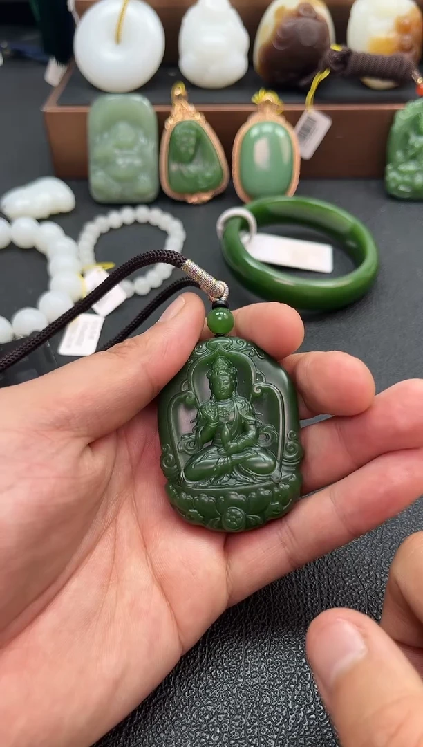 【闪购商品】和田玉颈饰未镶嵌碧玉观音