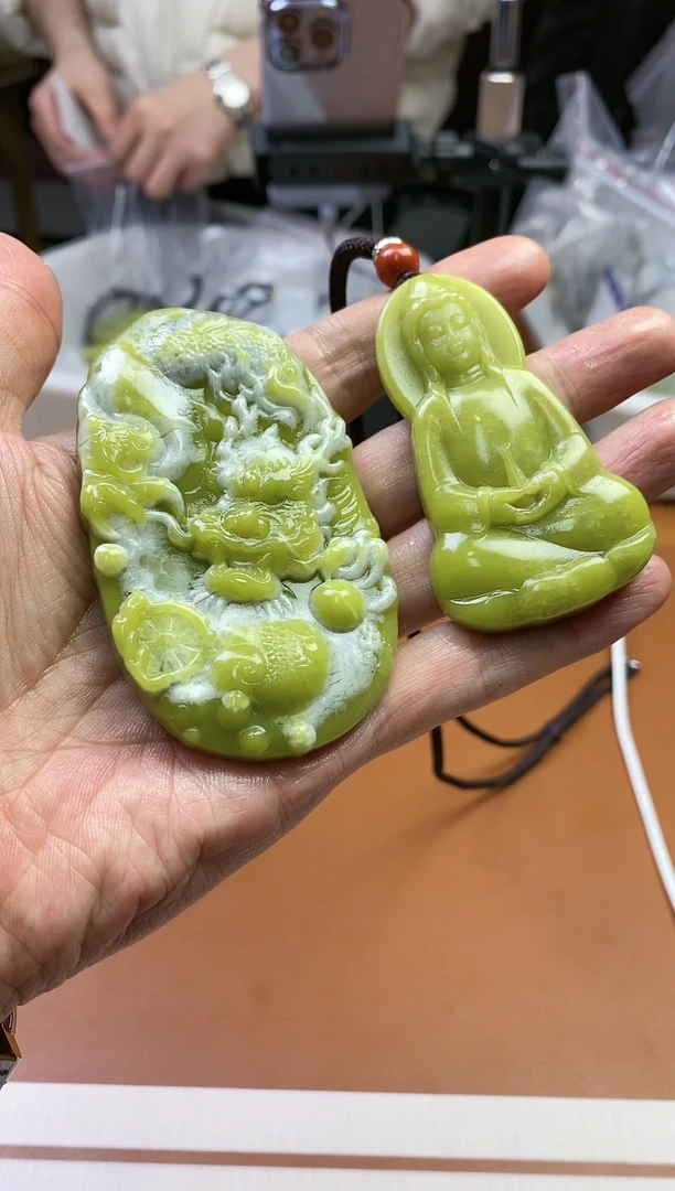 【闪购商品】蛇纹石玉其它未镶嵌多样性发货一个