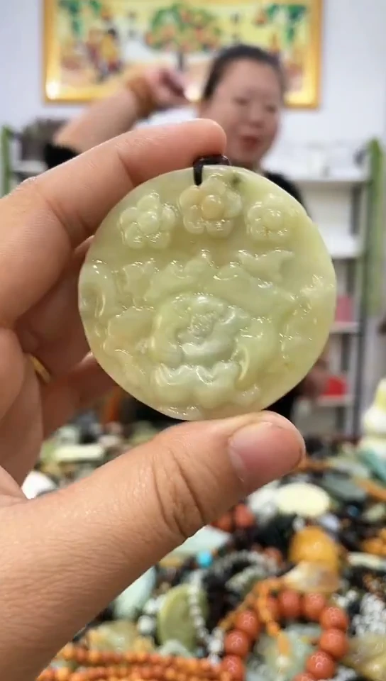 未镶嵌岫玉挂件
