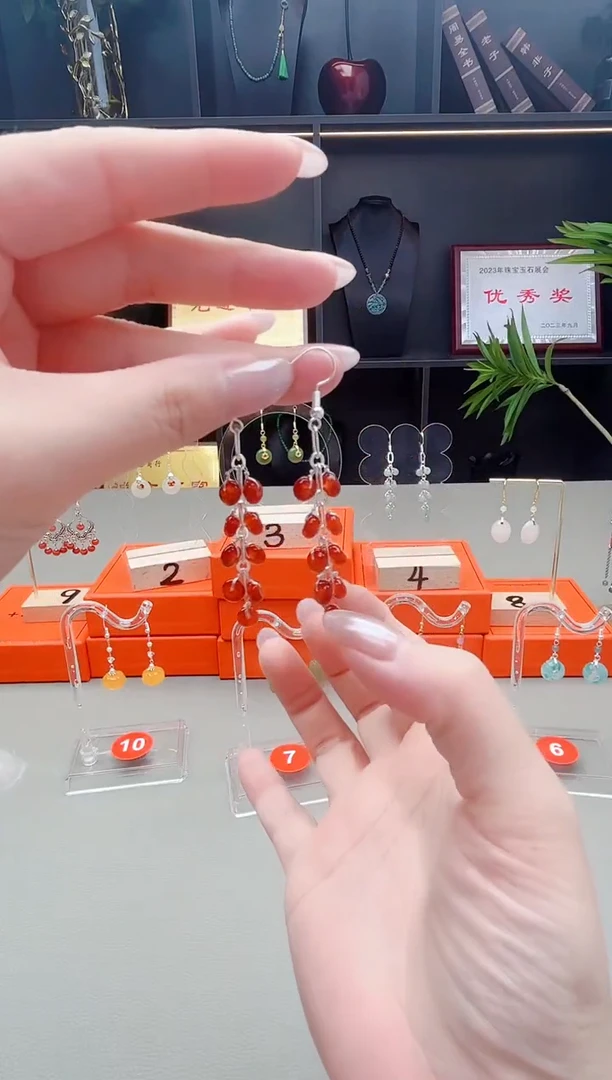 未镶嵌耳钉玛瑙/玉髓323