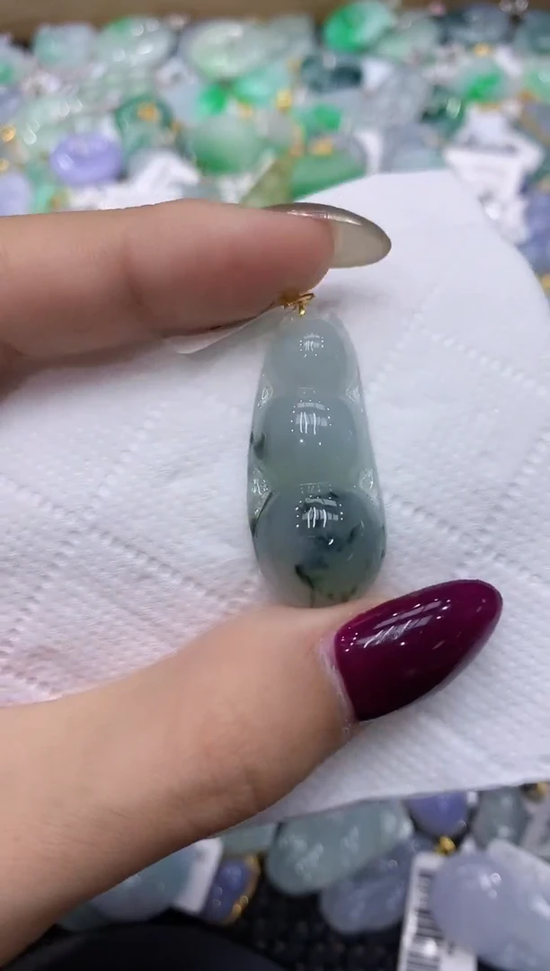 翡翠18K金镶嵌颈饰111111111111