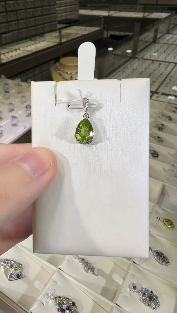 颈饰银S925镶嵌橄榄石10*8mm