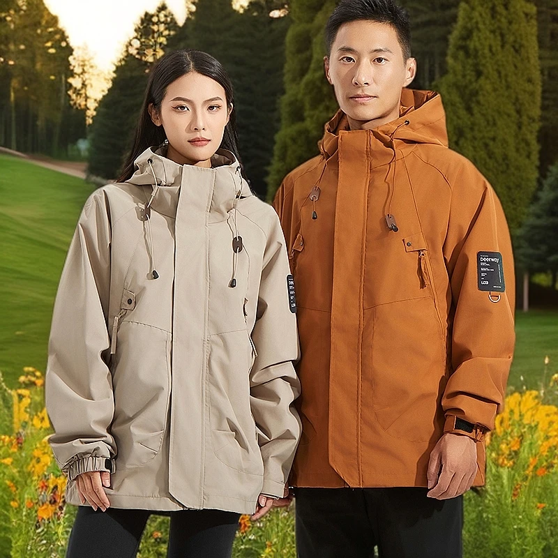 德尔惠2025新款防风防水冲锋夹克情侣款户外徒步露营登山服外套男