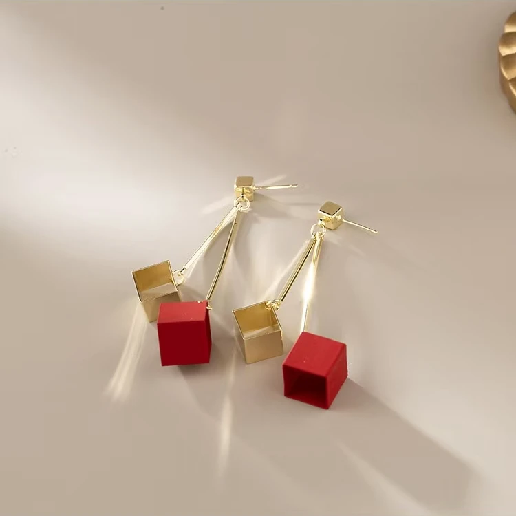 铜合金耳饰 撞色镂空方块时尚百搭耳环