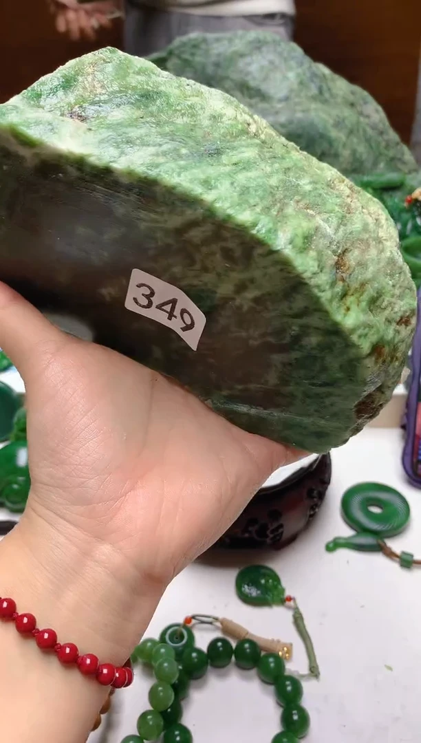 未镶嵌和田玉（碧玉）珠宝半成品1