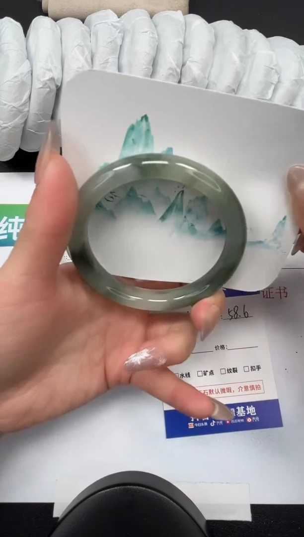 【闪购商品】石英质玉手镯未镶嵌53-58.6