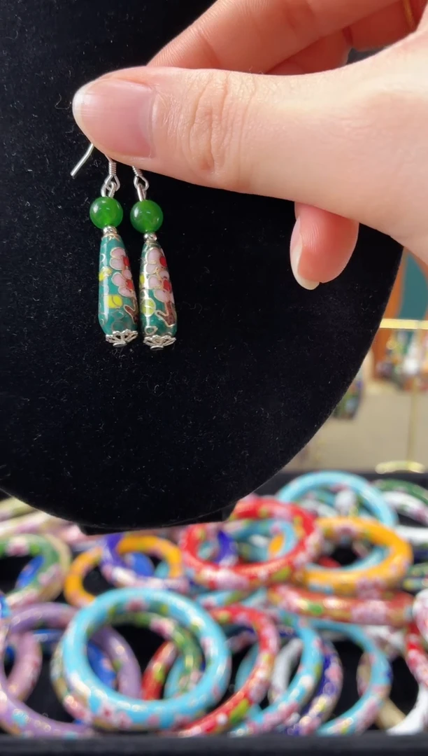 景泰蓝水滴耳环一对