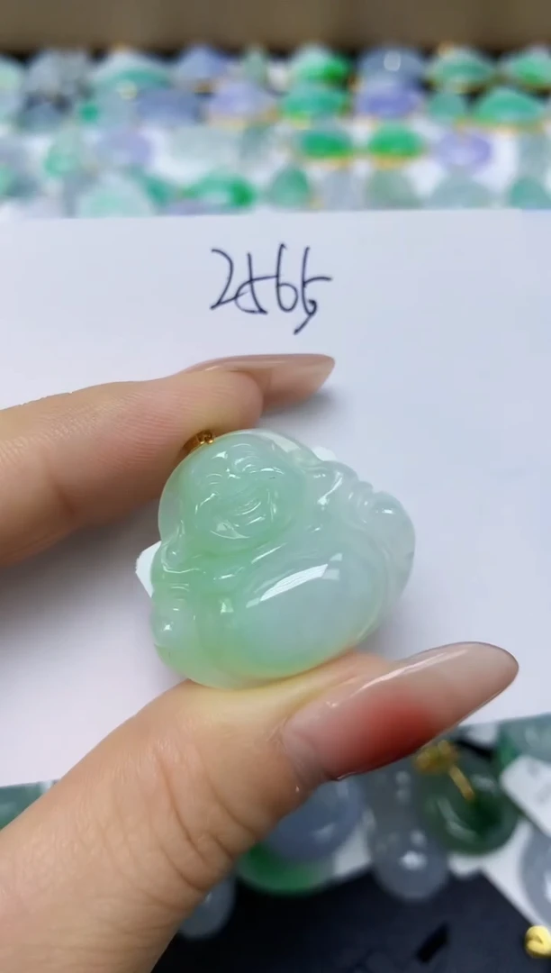 翡翠18K金镶嵌颈饰 天然缅甸翡翠A货