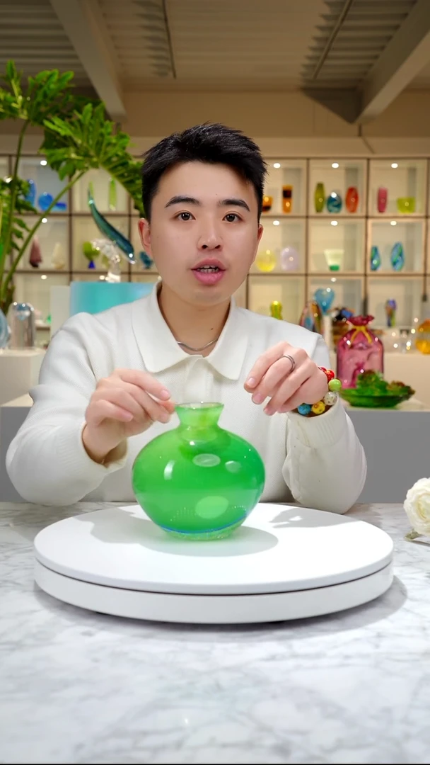 手工艺品琉璃设计款草绿色香薰瓶