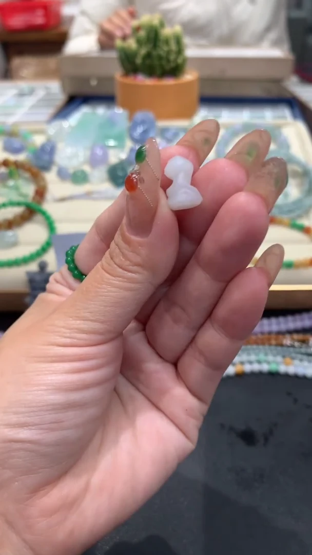 【闪购商品】定制翡翠未镶嵌翡翠