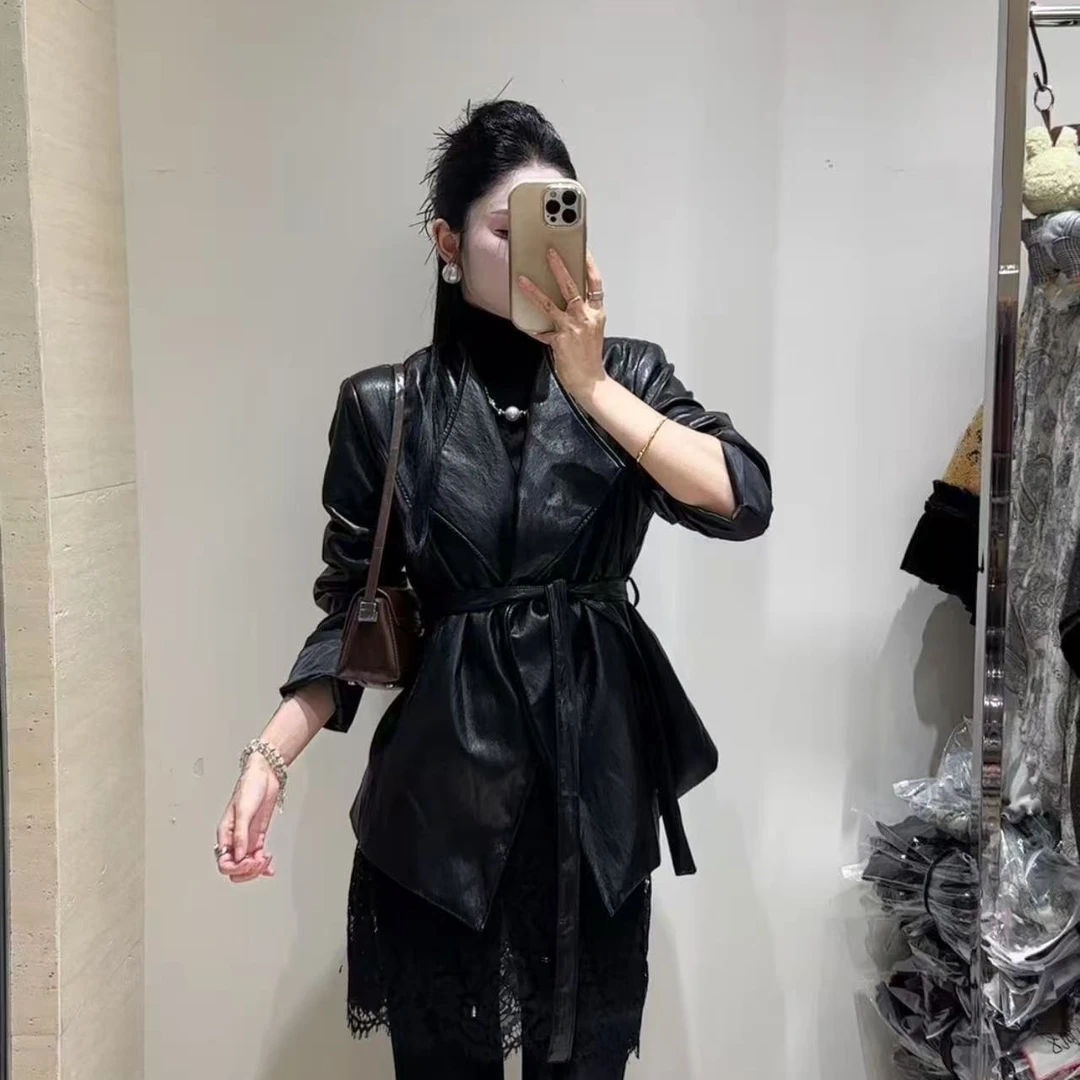 欧货翻领设计感皮外套秋季新款收腰显瘦百搭气质轻奢复古小众09