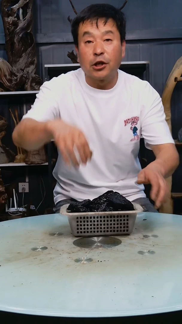 木随机发货一筐黑金4斤9.9