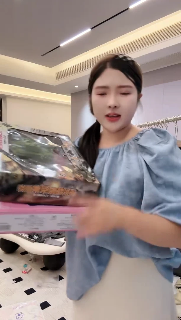 玩具盲盒啊哈哈哈哈哈哈哈