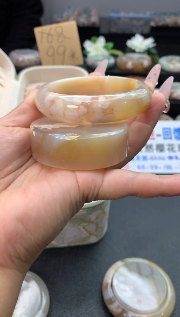 未镶嵌手镯石英质玉（57-58圈口）赠送镯心 无证书