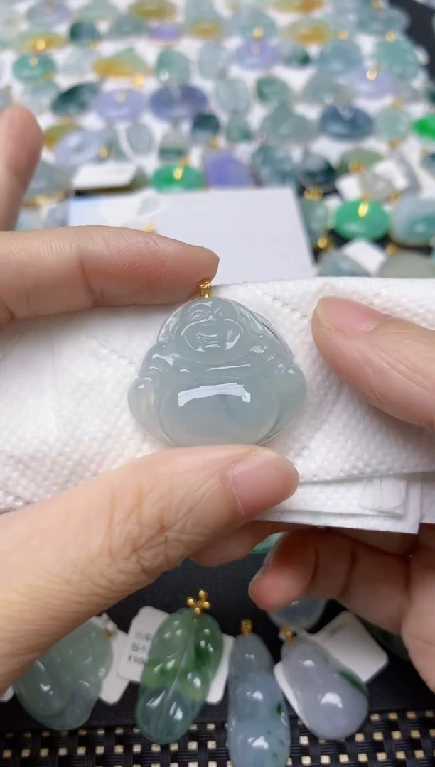 翡翠18K金镶嵌颈饰天然缅甸A货翡翠