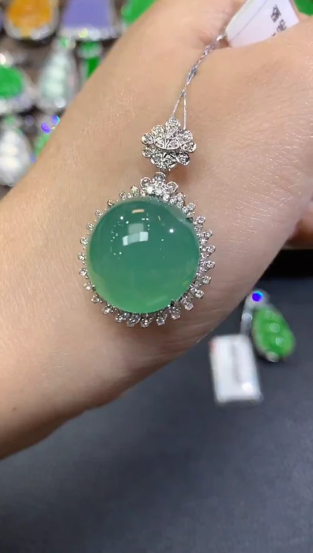 吊坠(不含链)18K金镶嵌翡翠C34