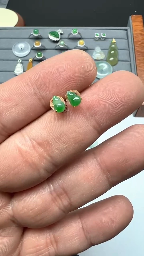 银S925镶嵌翡翠耳饰天然A货缅甸翡翠葫芦耳钉4号链接