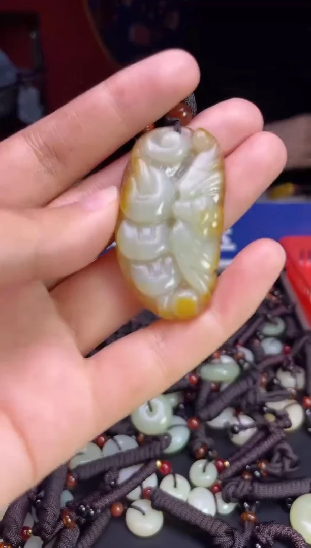 未镶嵌和田玉挂件1