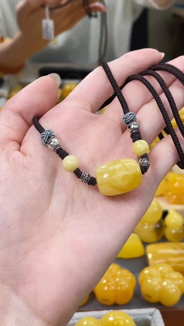 裸石琥珀未镶嵌J18