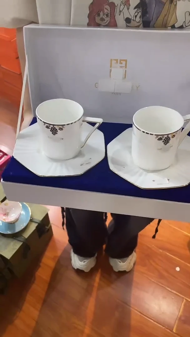 杯鸿辉家品牌瓷器，京东包邮！