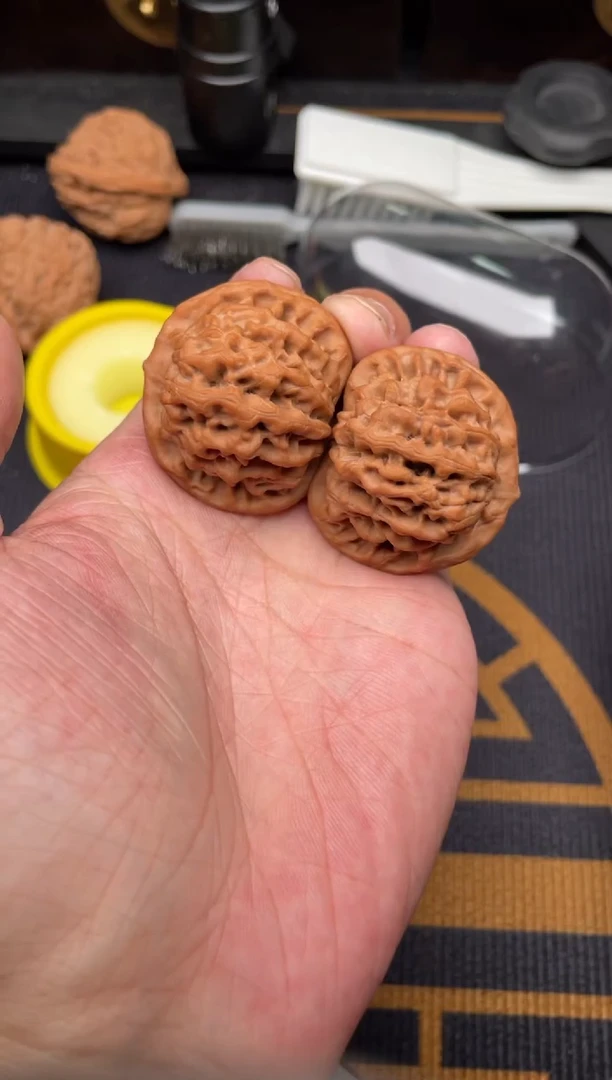 文玩核桃吊坠秦闷38