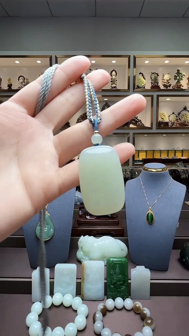 【闪购商品】和田玉颈饰未镶嵌苏