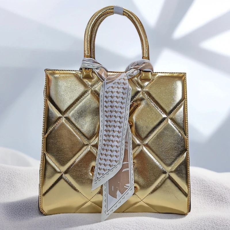 简约单肩包时尚设计大容量轻便百搭女士包包