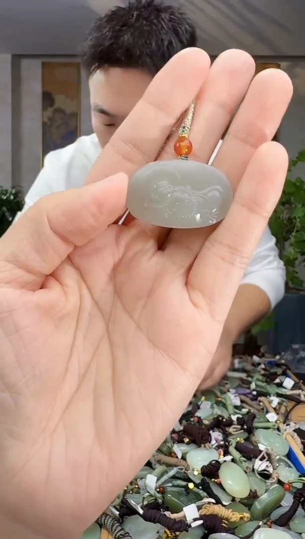 未镶嵌和田玉挂件拍一发一