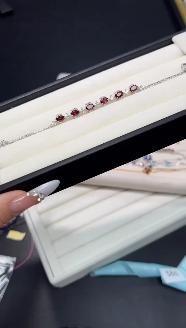 手链银S925镶嵌石榴石88S多样性发其一【1条】