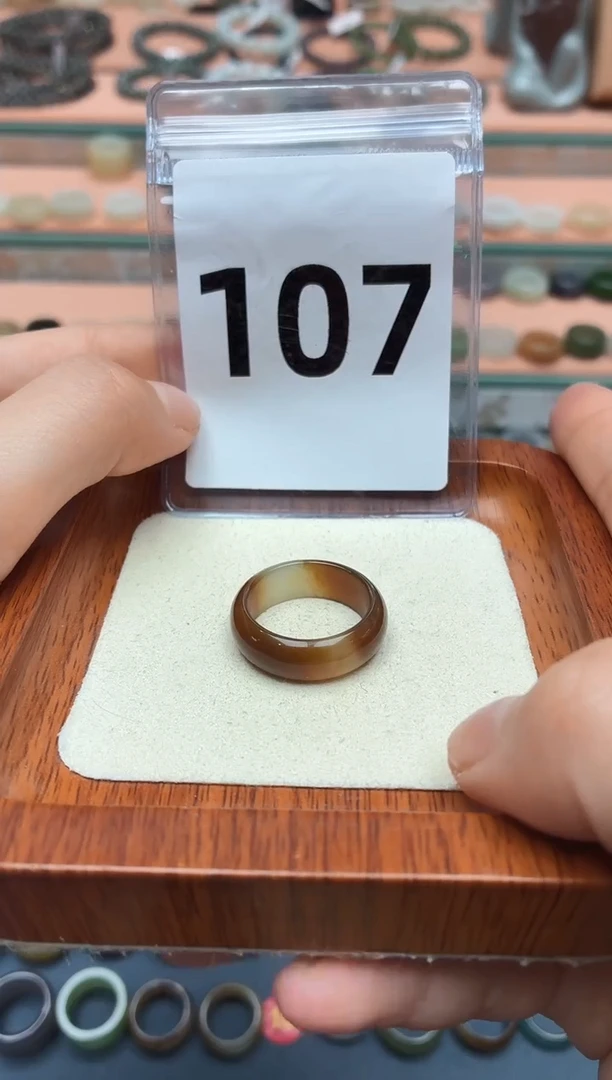 未镶嵌戒圈和田玉18号