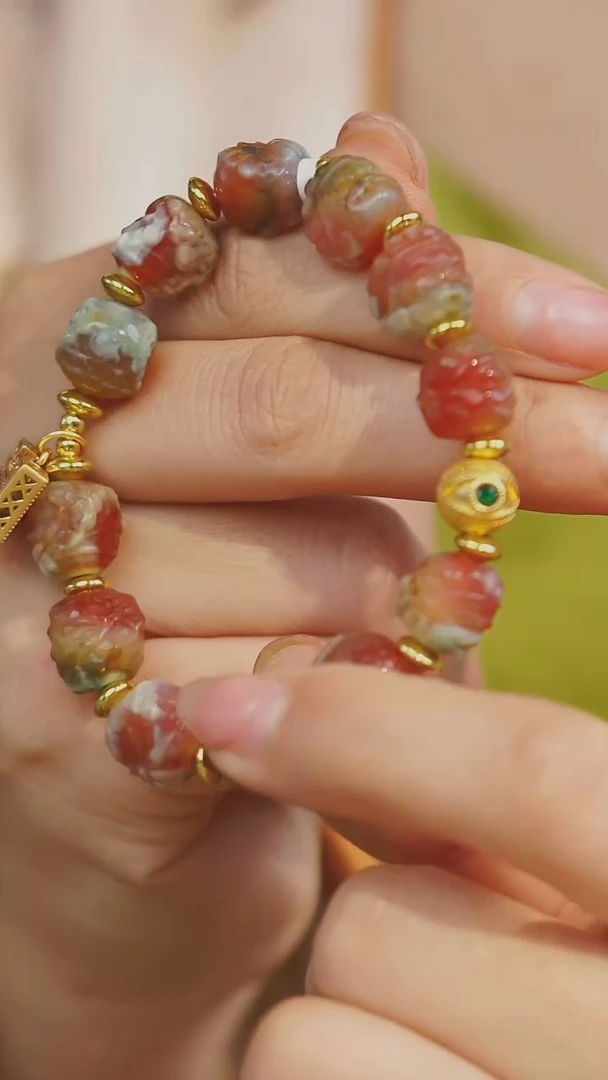 未镶嵌套链玛瑙/玉髓（覆膜）多样性发其一