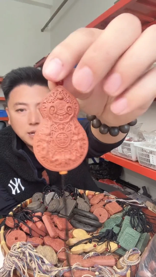 泥塑七香十二精药葫芦牌