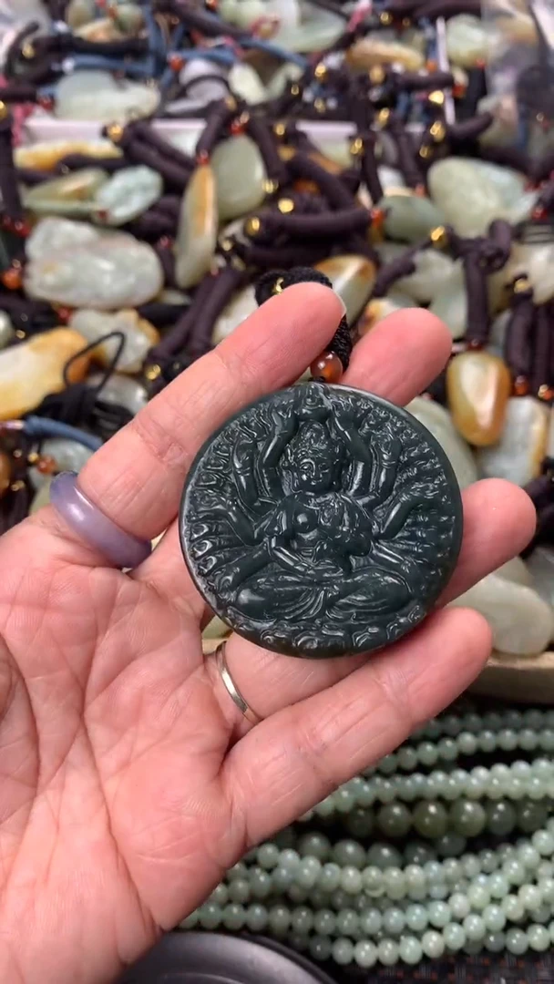 【闪购商品】和田玉颈饰未镶嵌多样性发货没有证书拍一发一有瑕