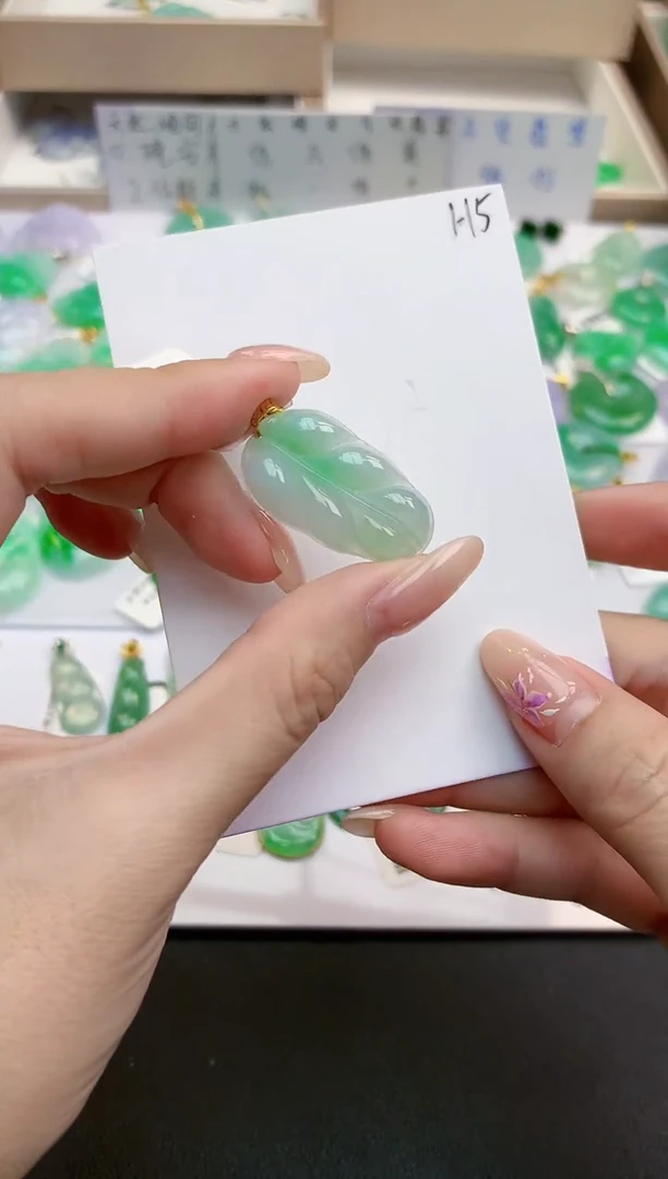 颈饰未镶嵌翡翠天然缅甸A货翡翠