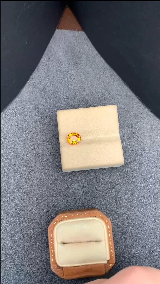 【闪购商品】石榴石无未镶嵌2.44克拉