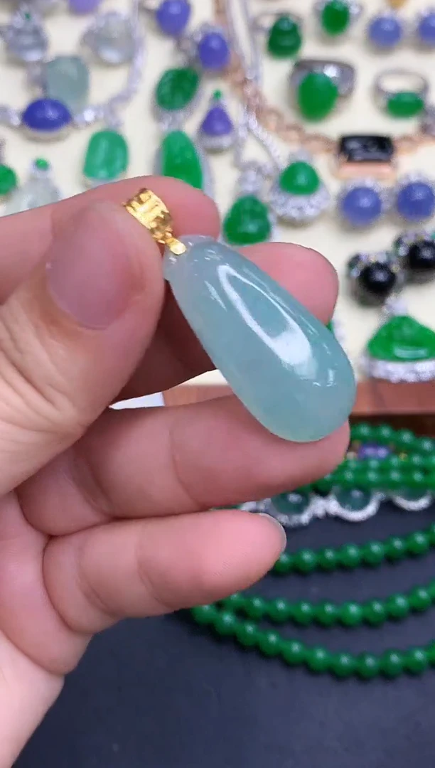 颈饰18K金镶嵌翡翠155-中国好珍宝