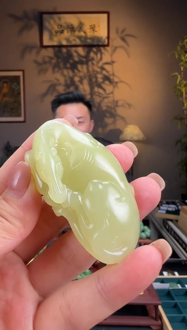 未镶嵌和田玉把件黄口马到功成