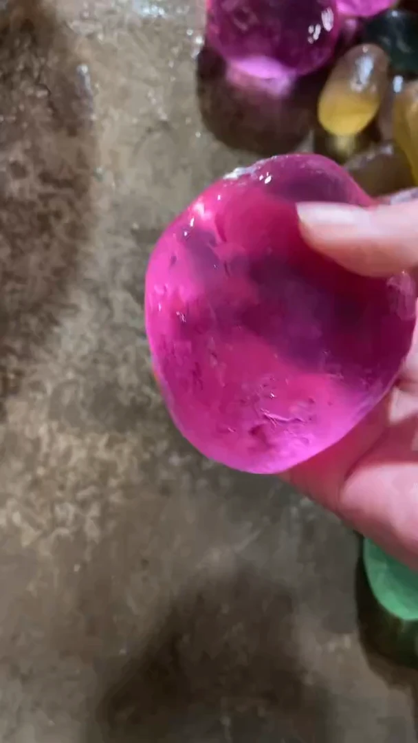 新疆五彩石原石摆件