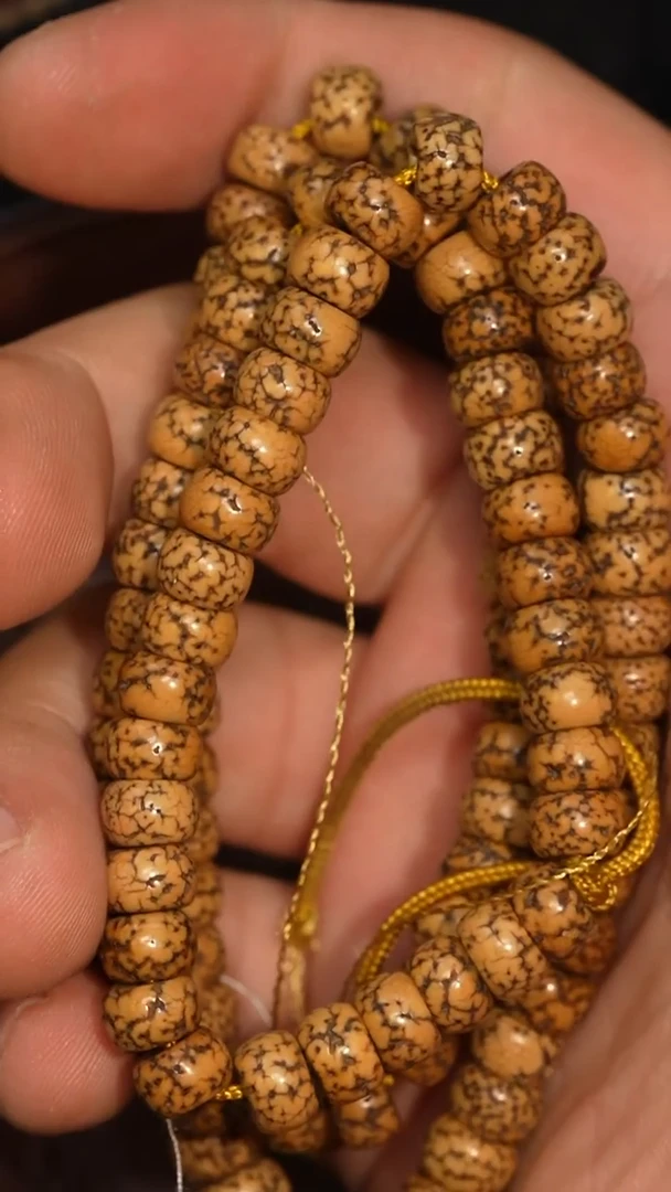 冲赛康胡子哥，藏传念珠112