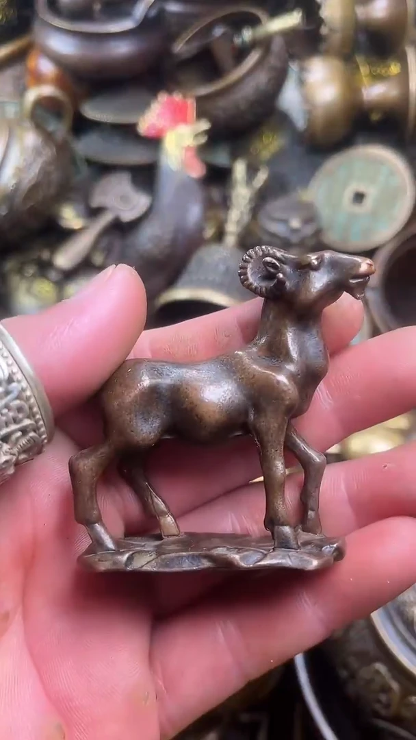 铜器摆件 家具摆件