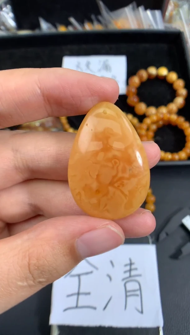 蜜蜡未镶嵌珠宝奇石1