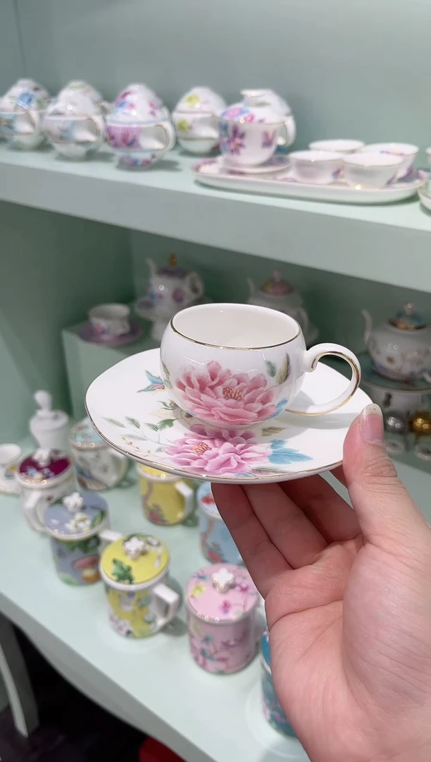 36%以上骨粉骨瓷圆球杯碟