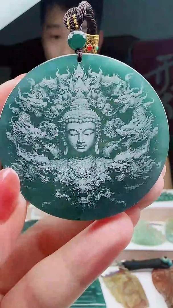 颈饰未镶嵌翡翠多样性发其一