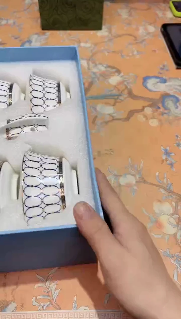 【闪购商品】瓷片072************