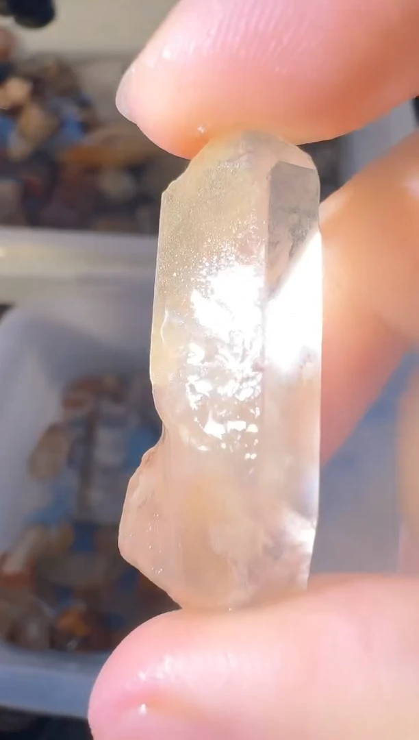 未镶嵌珠宝半成品水晶j***iji，水晶