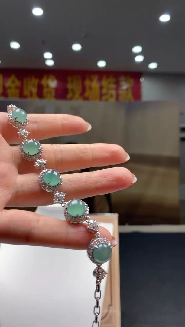 【闪购商品】翡翠手链未镶嵌********q901