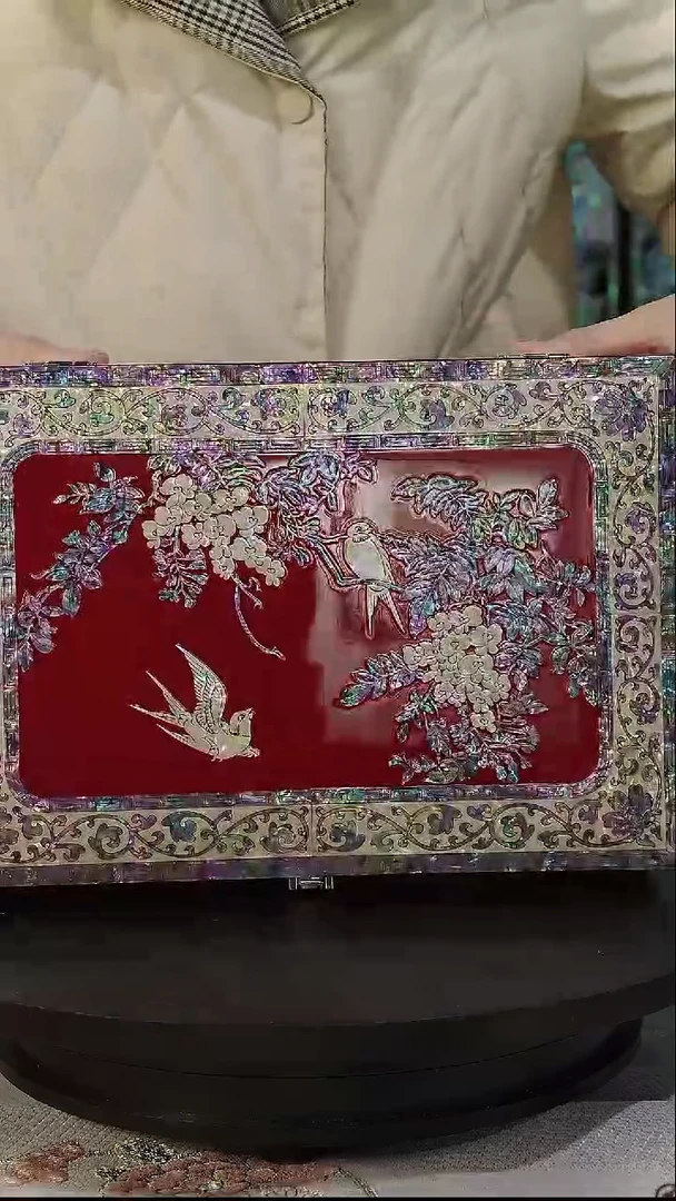 鱼锁满贝底·弘贝雅螺钿漆器文化馆