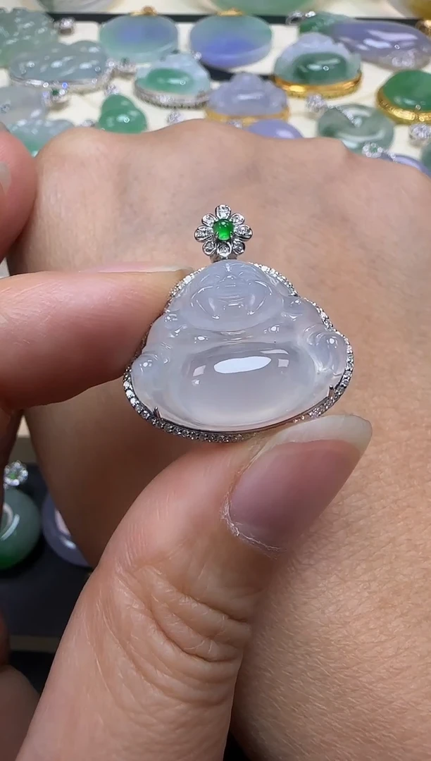 颈饰18K金镶嵌翡翠佛公