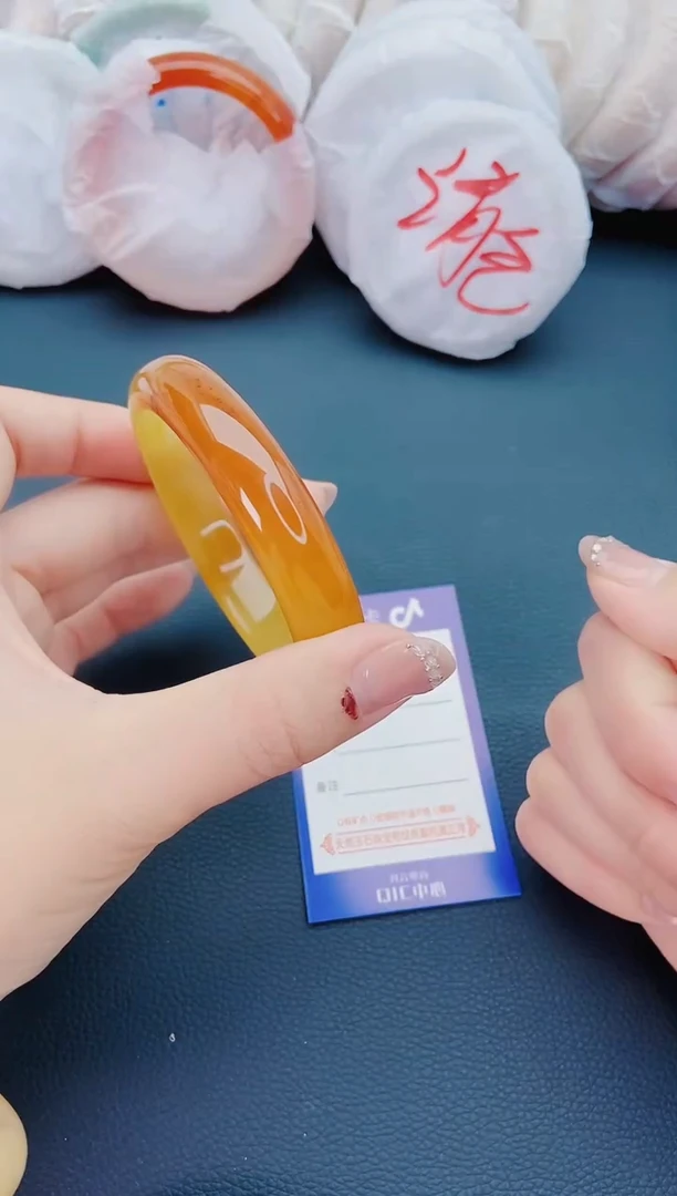 石英质玉手镯未镶嵌M80-58-59