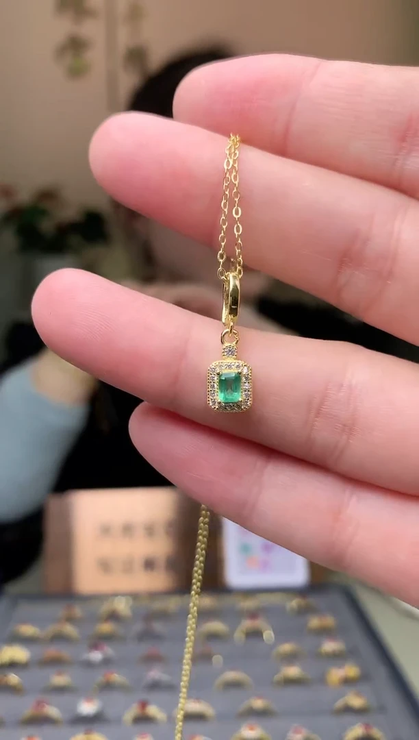 【闪购商品】祖母绿颈饰银S925镶嵌吊坠